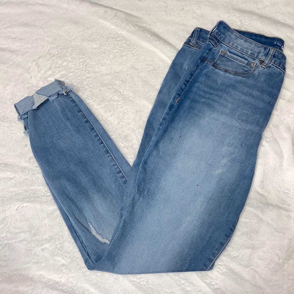 Light wash jeans